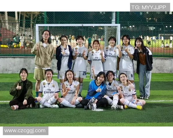 U16女足迎战加拿大队力争胜利展现青春风采